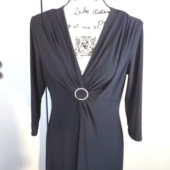 Evan Picone Dresses & Skirts - Evan Picone- Formal Black Deep V Ruching Slimming Cocktail Dress W Bling Sz.10